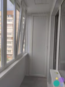 Обшивка перил на балконе